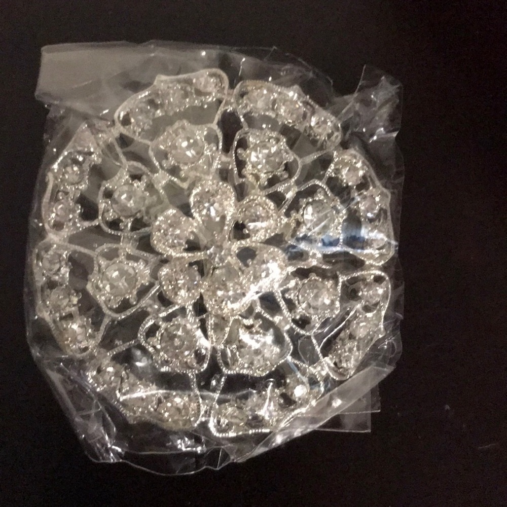 Rhinestone brooch